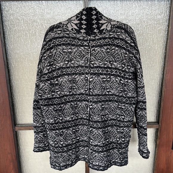 Free People front button Faire Isle Cardigan in size Med. - Picture 7 of 12
